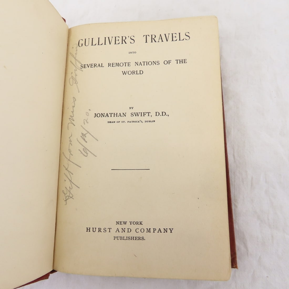 Gulliver's Travels, Whistles, Pens, Pencils & Toys - 5