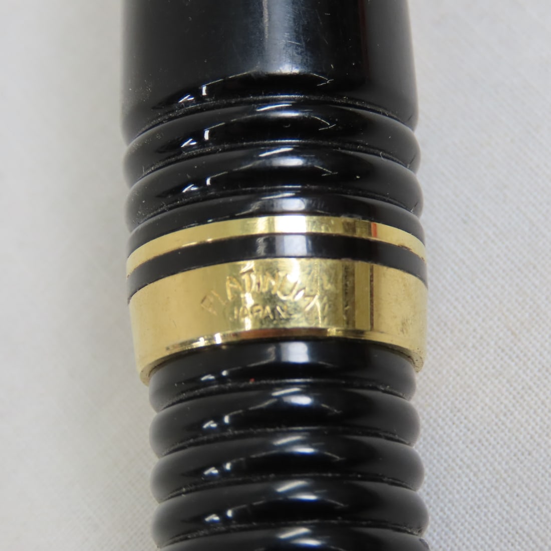 Platinum Glamour Gathered Fountain Pen - Japan - 8
