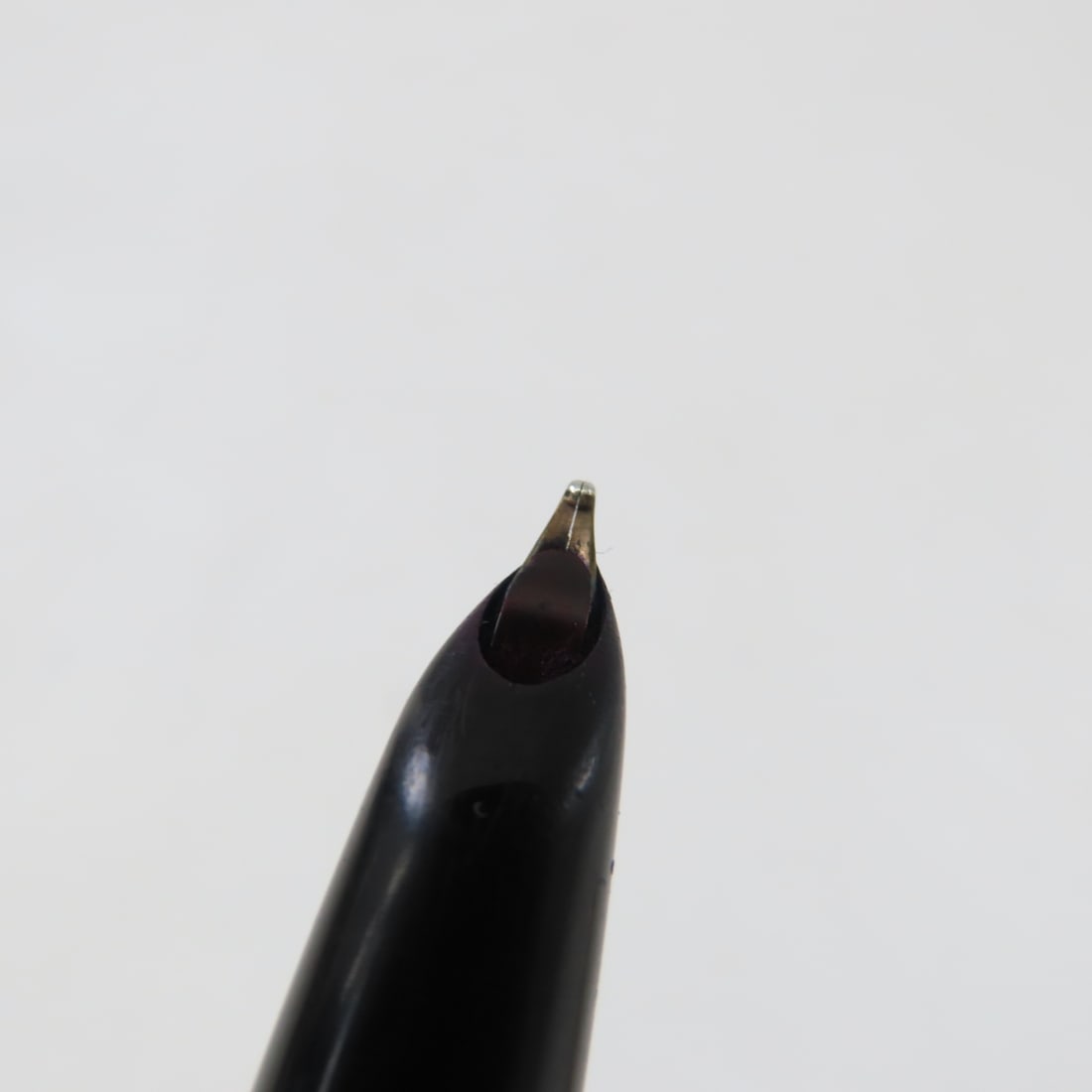 2 Parker 51 Vacumatic Fountain Pens- Gold Filled - 6