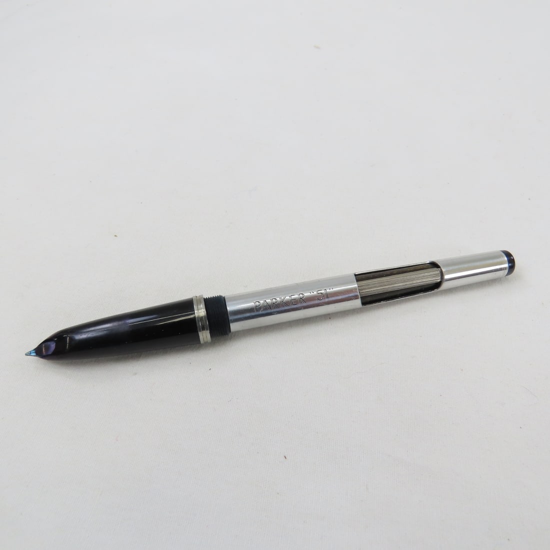 Parker 51 Full Size Fountain Pens in Black & Green - 10