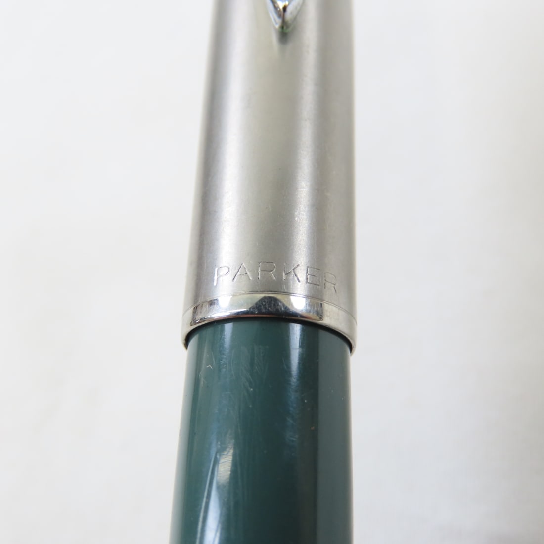 Parker 51 Full Size Fountain Pens in Black & Green - 12