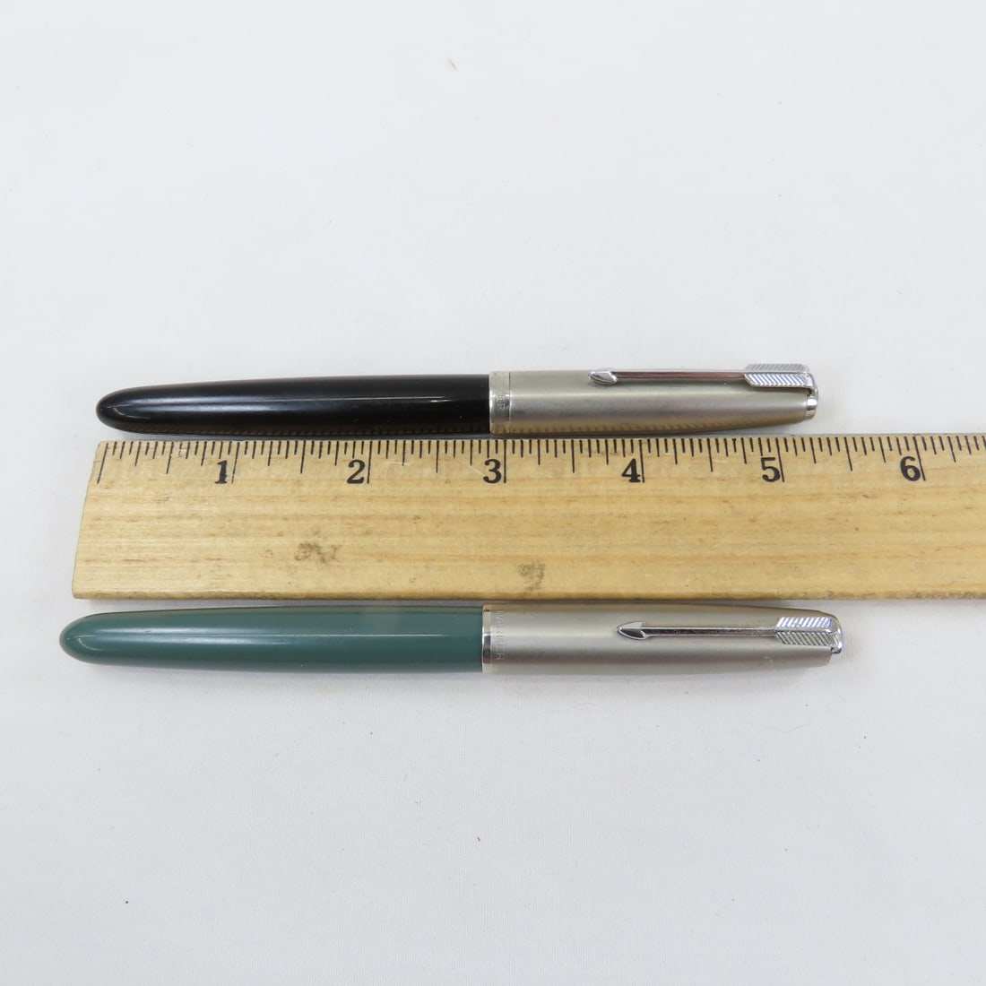 Parker 51 Full Size Fountain Pens in Black & Green - 18