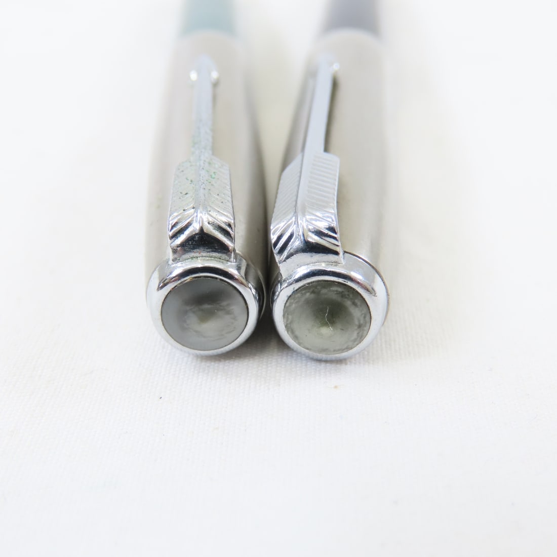 Parker 51 Full Size Fountain Pens in Black & Green - 3