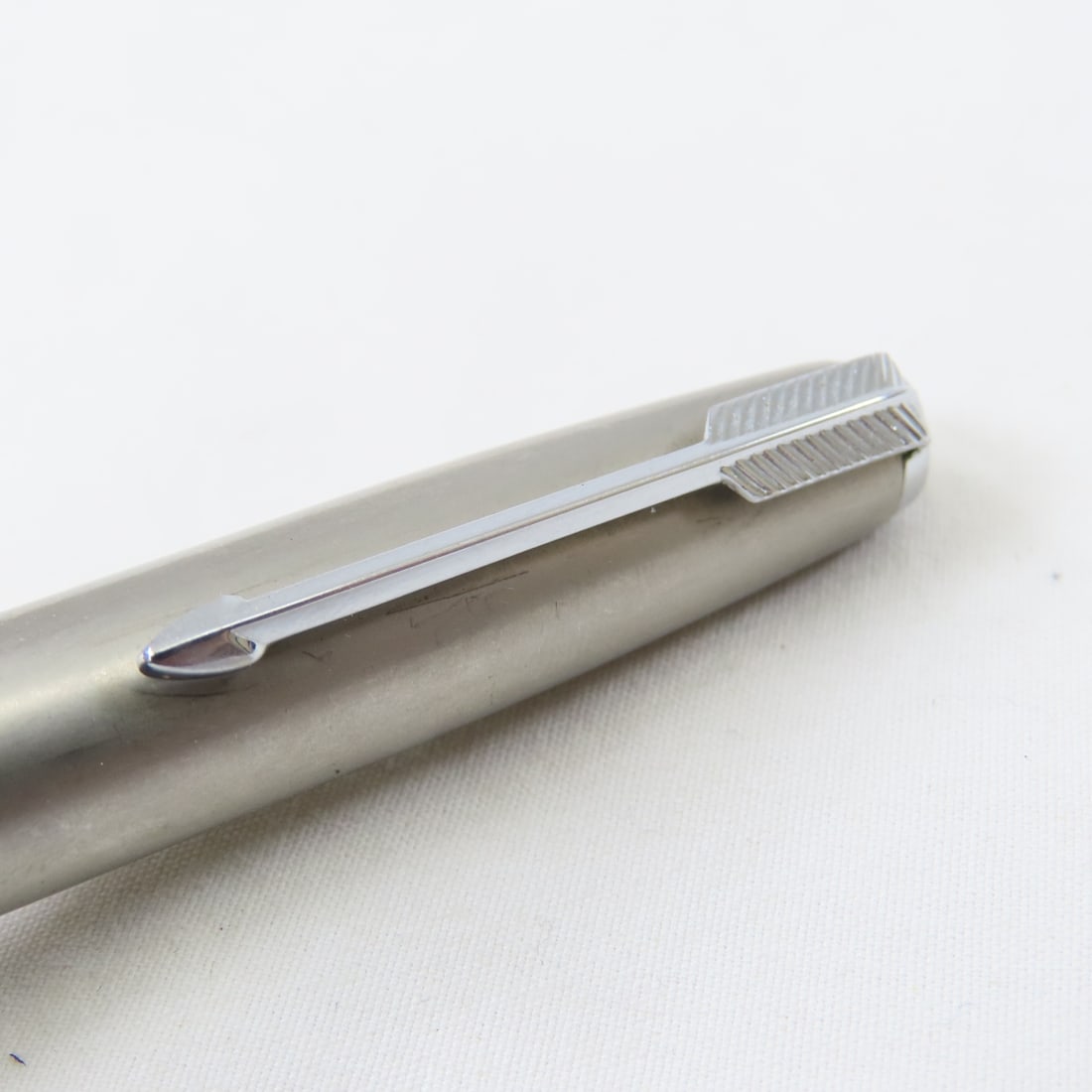 Parker 51 Full Size Fountain Pens in Black & Green - 4