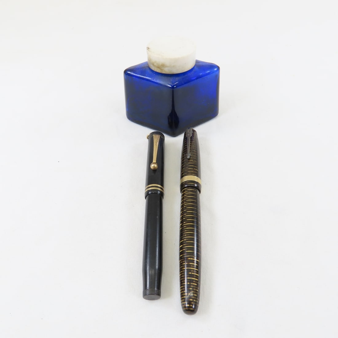 Parker Vacumatic & Lucky Curve Fountain Pens (1 of 11)