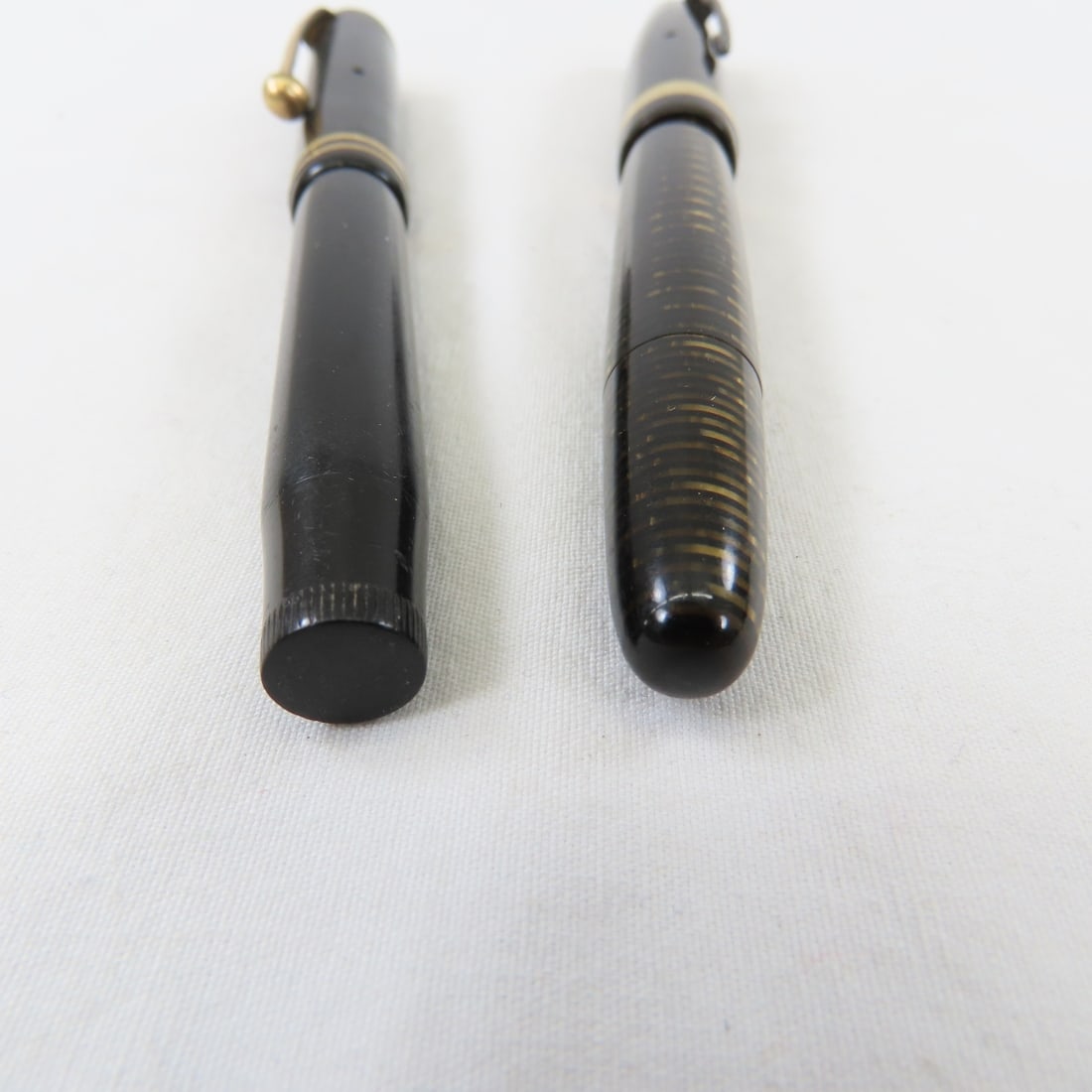 Parker Vacumatic & Lucky Curve Fountain Pens - 2