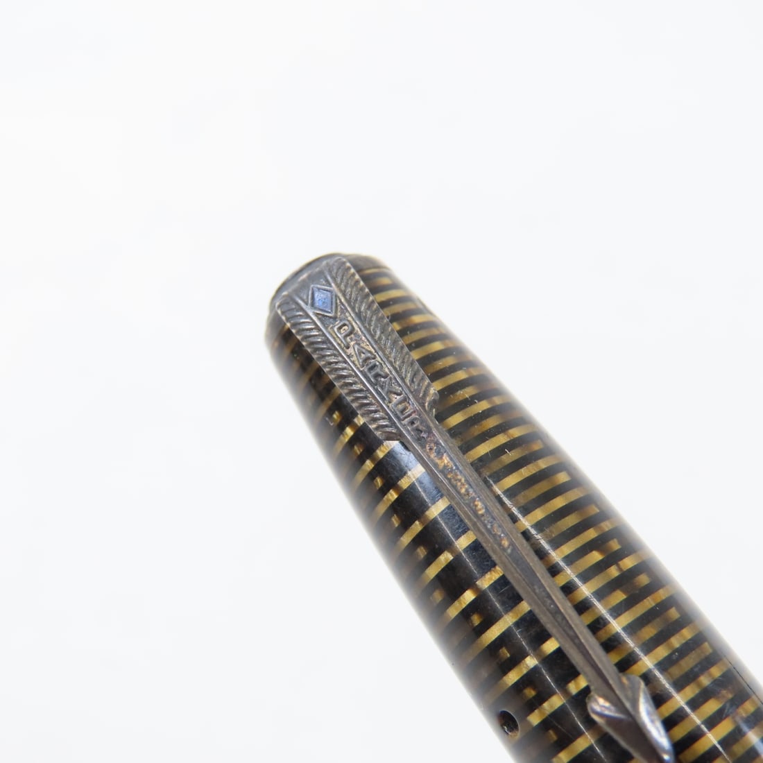 Parker Vacumatic & Lucky Curve Fountain Pens - 4