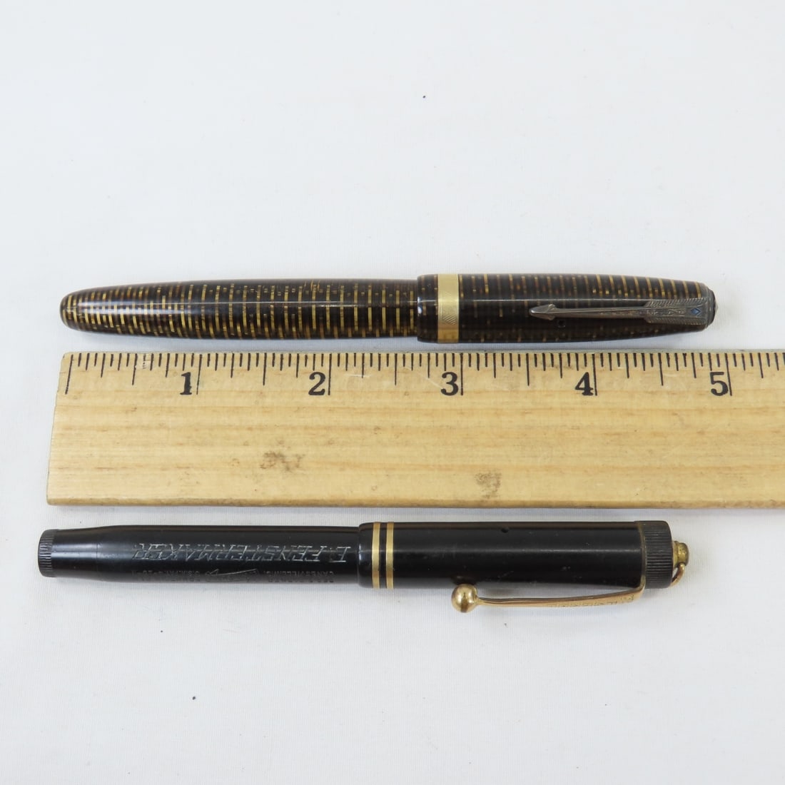 Parker Vacumatic & Lucky Curve Fountain Pens - 9