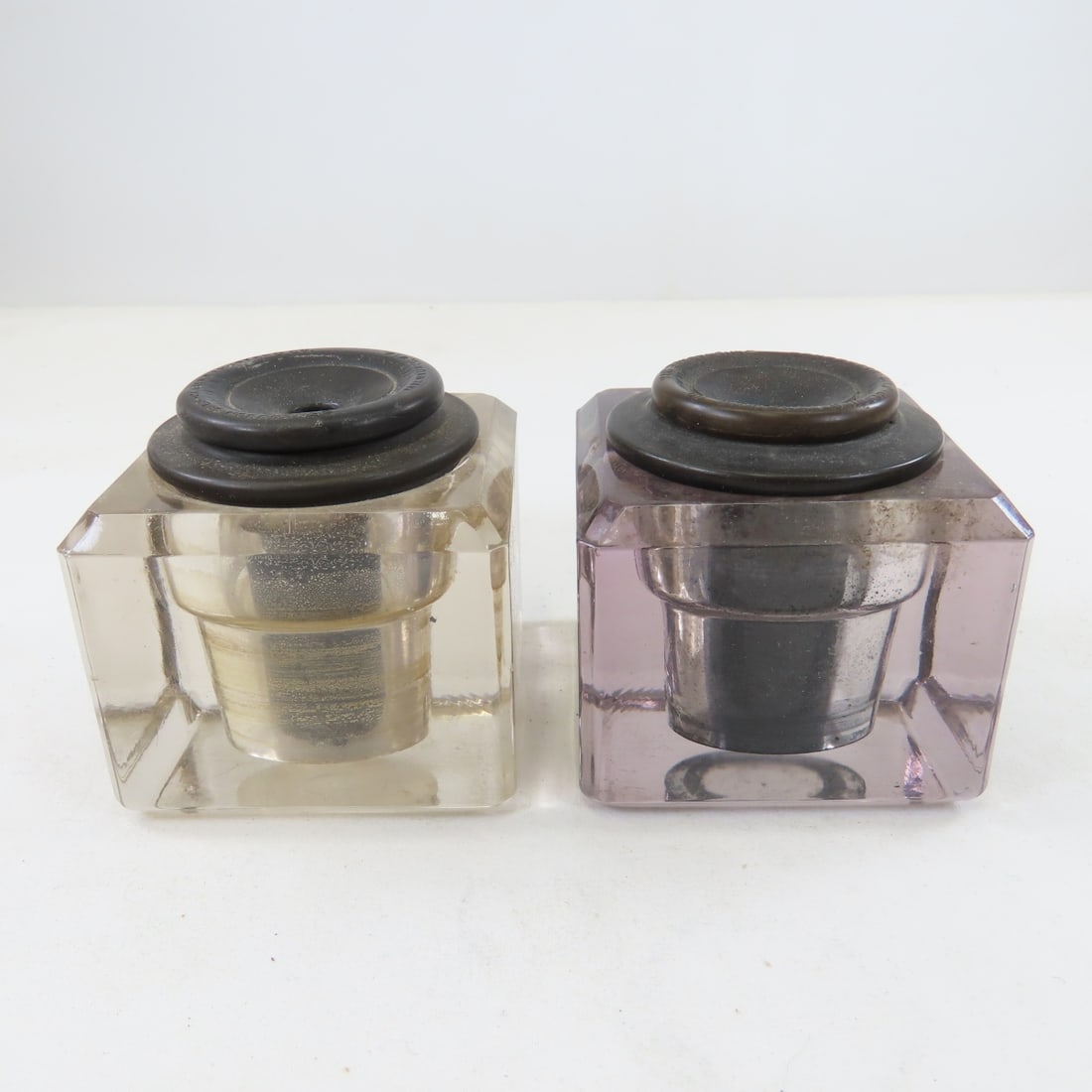 3 Sengbusch No. 51 Self-Closing Inkwells - 5