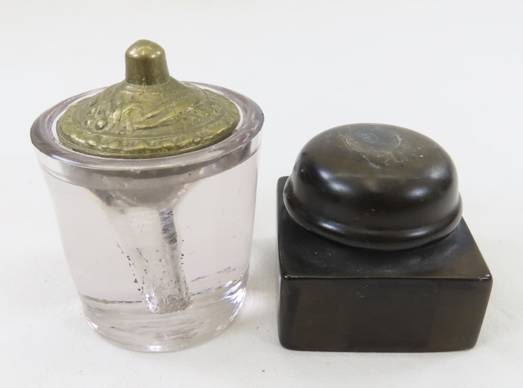 Bakelite & Victorian Glass Safety Ink Wells: Bakelite & Victorian Glass Safety Ink Wells - LOT SIZE: 6x6x6" 1 LB All information and photos are intended to be as accurate as possible, but errors are possible. No item may be returned or refused