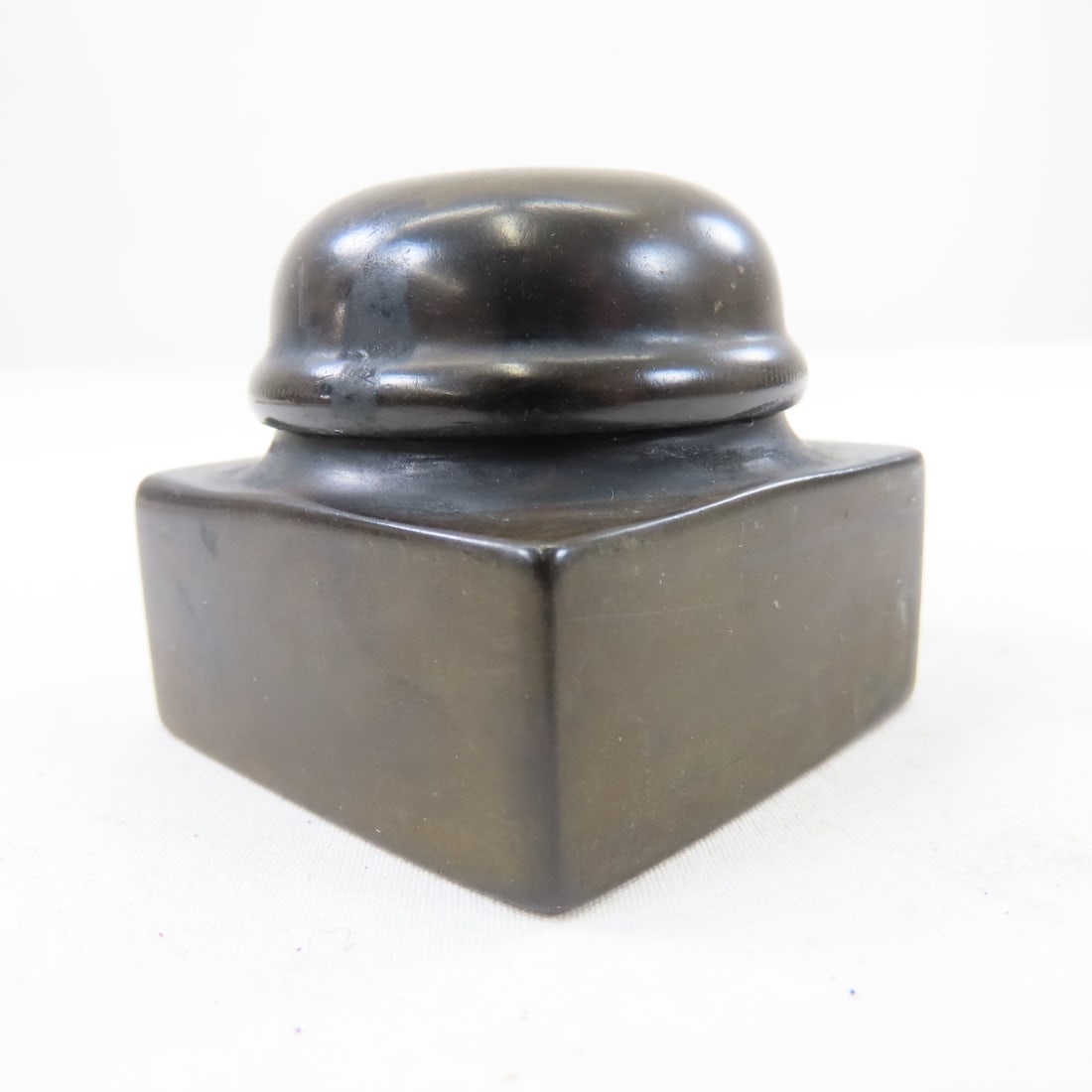 Bakelite & Victorian Glass Safety Ink Wells - 8