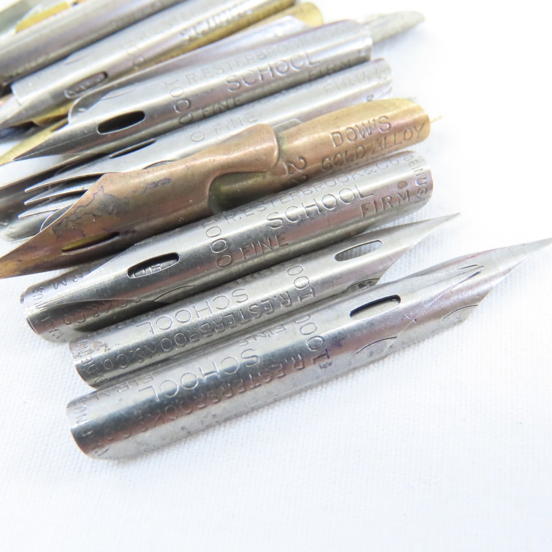 5 Esterbrook Fountain Pens & Fountainwell No 444 - 12