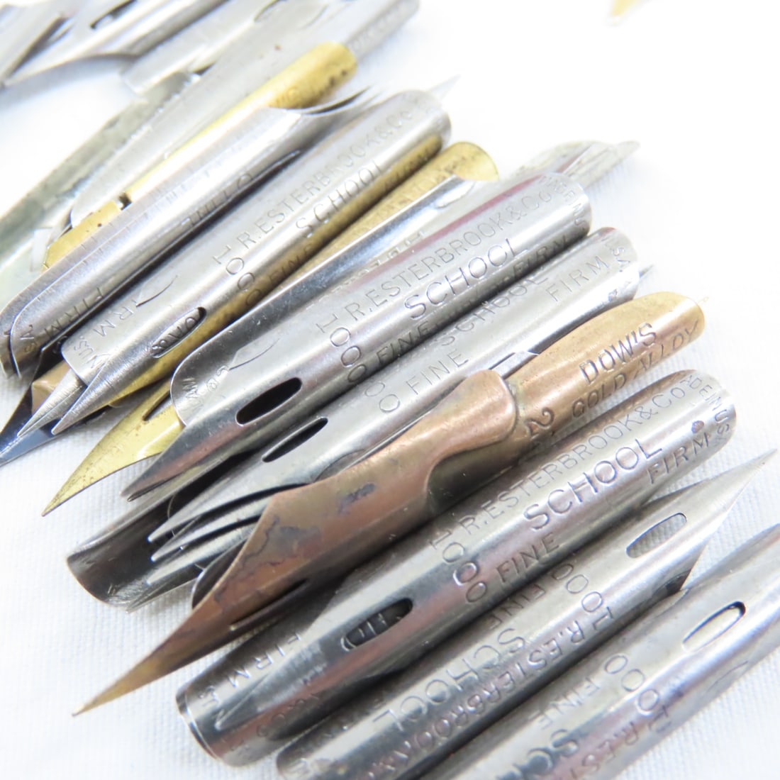 5 Esterbrook Fountain Pens & Fountainwell No 444 - 13