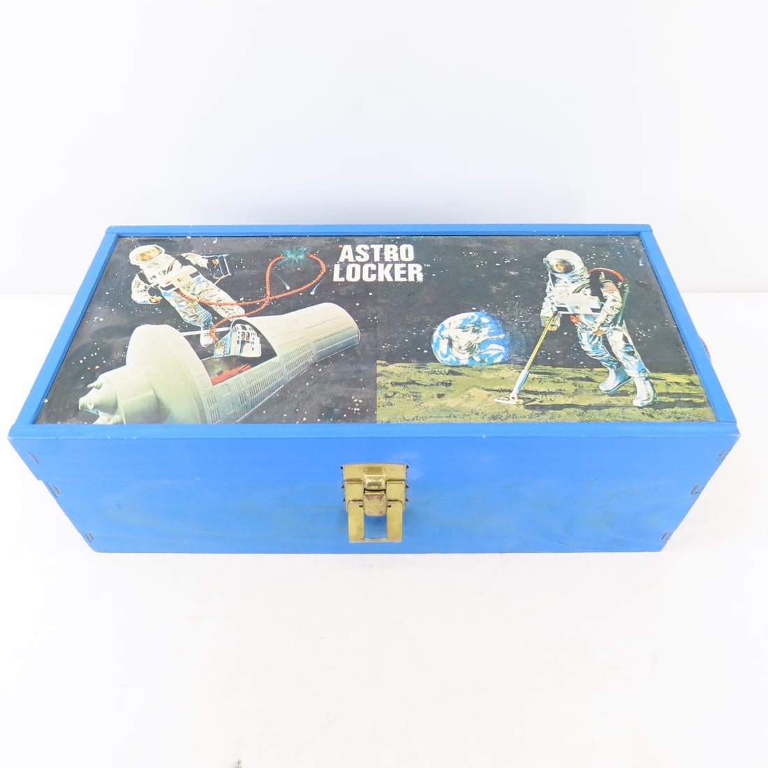 GI Joe Astrolocker and Assorted Accessories - 11