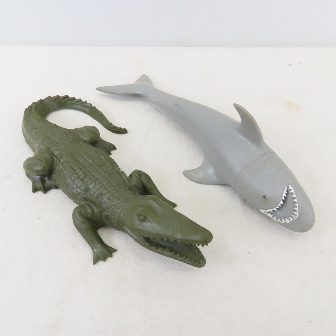 GI Joe Astrolocker and Assorted Accessories - 2