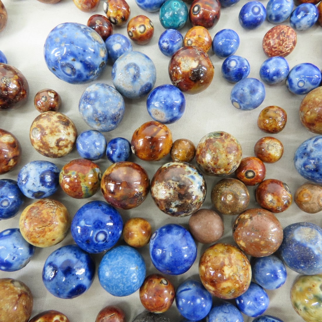 3 Pounds of Vintage Bennington Marbles - 17