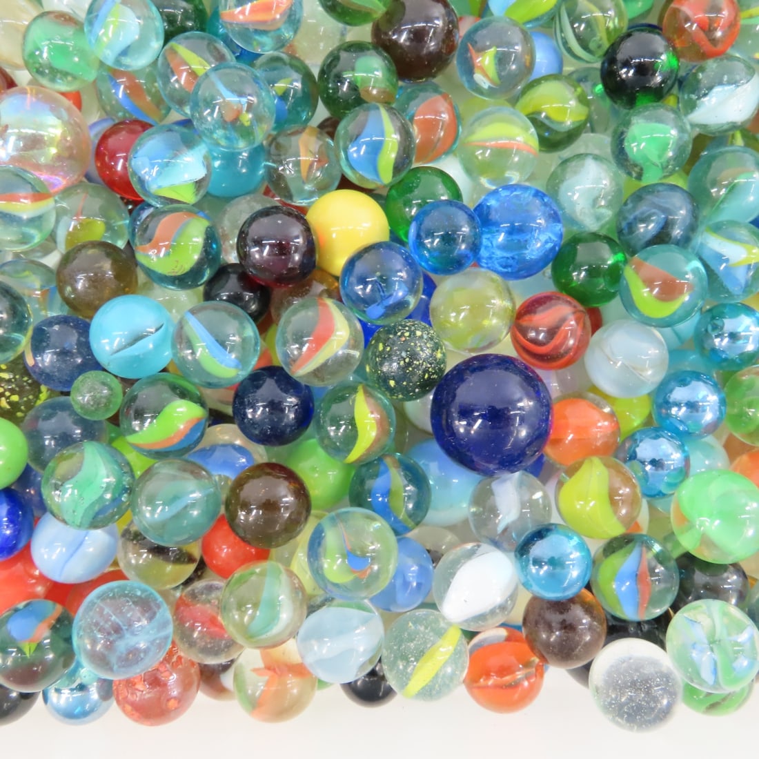 16 Pounds of Vintage & Modern Machine Made Marbles - 12