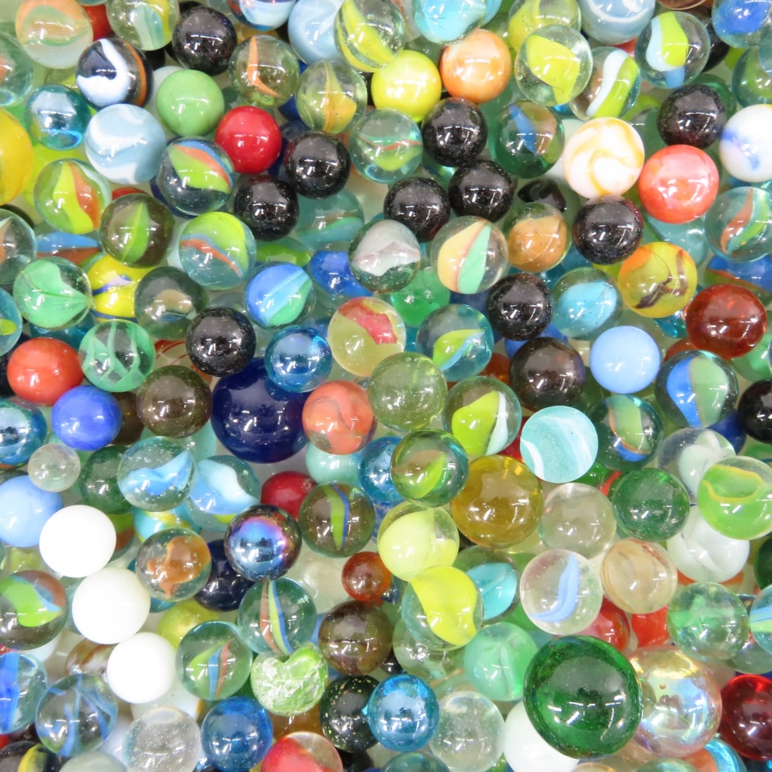 16 Pounds of Vintage & Modern Machine Made Marbles - 7