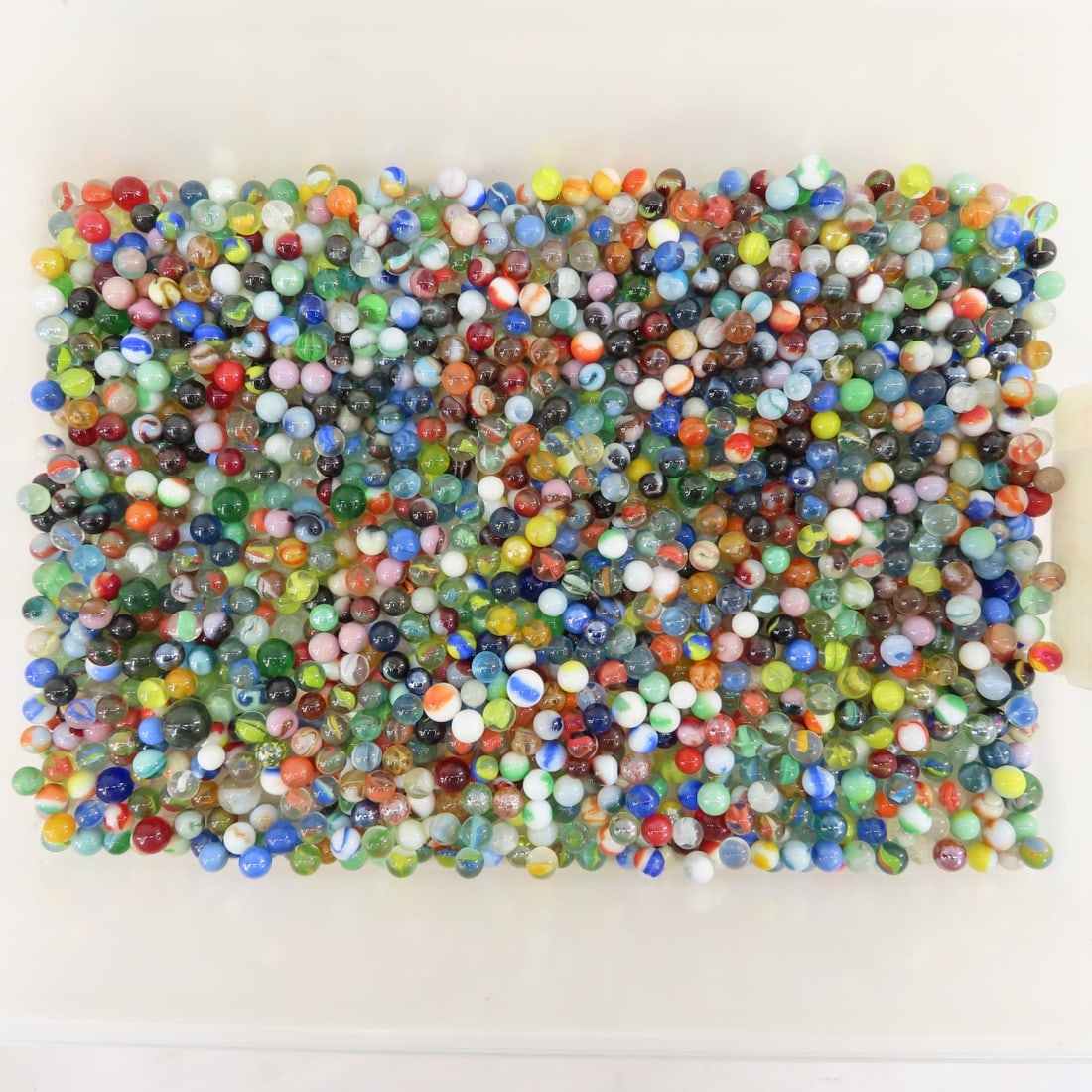 15 Pounds of Vintage & Modern Machine Made Marbles (1 of 17)