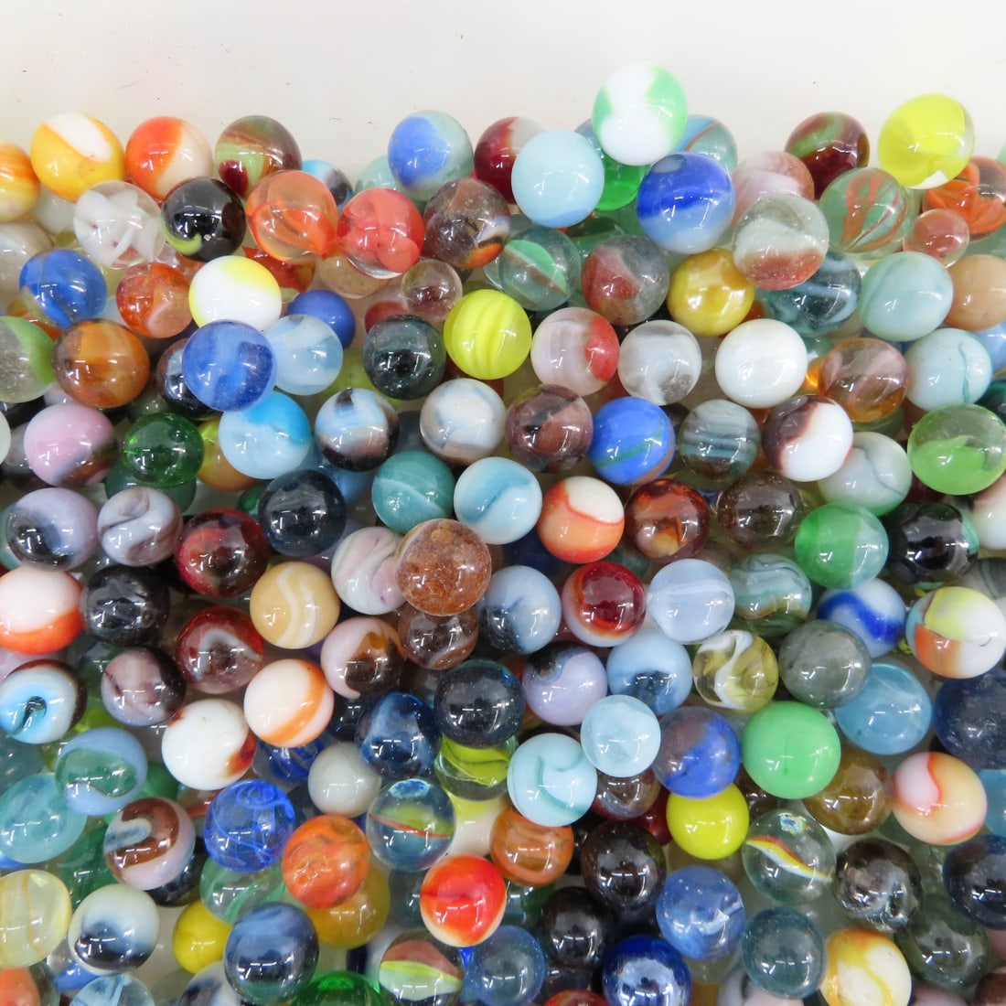 15 Pounds of Vintage & Modern Machine Made Marbles - 4