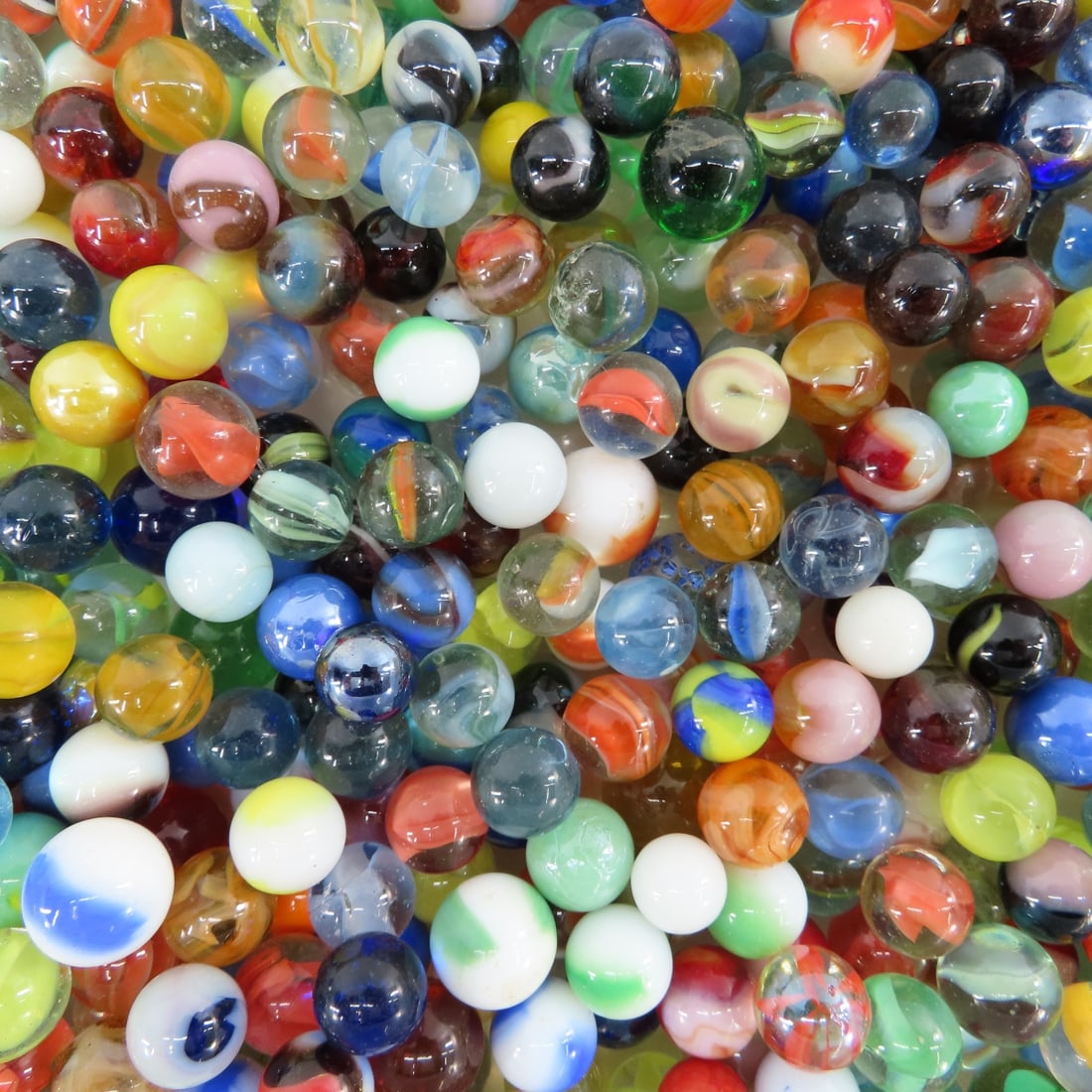 15 Pounds of Vintage & Modern Machine Made Marbles - 8