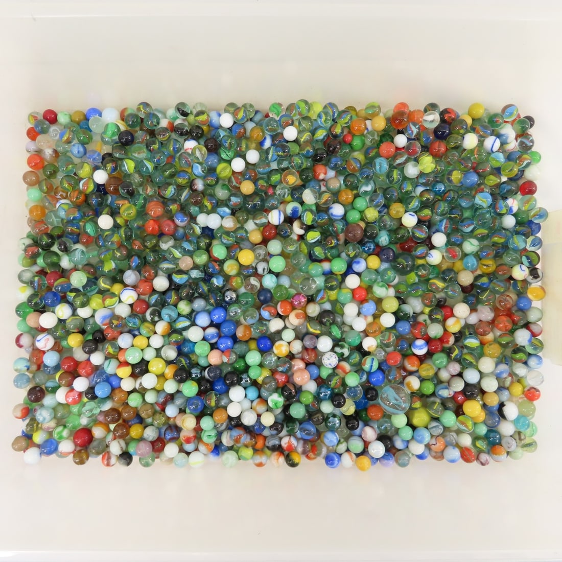 16 Pounds of Vintage & Modern Machine Made Marbles (1 of 18)