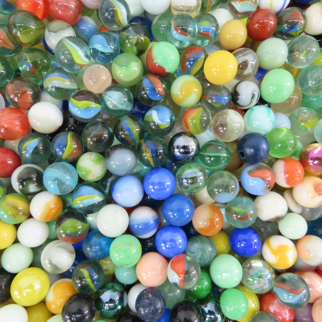 16 Pounds of Vintage & Modern Machine Made Marbles - 7