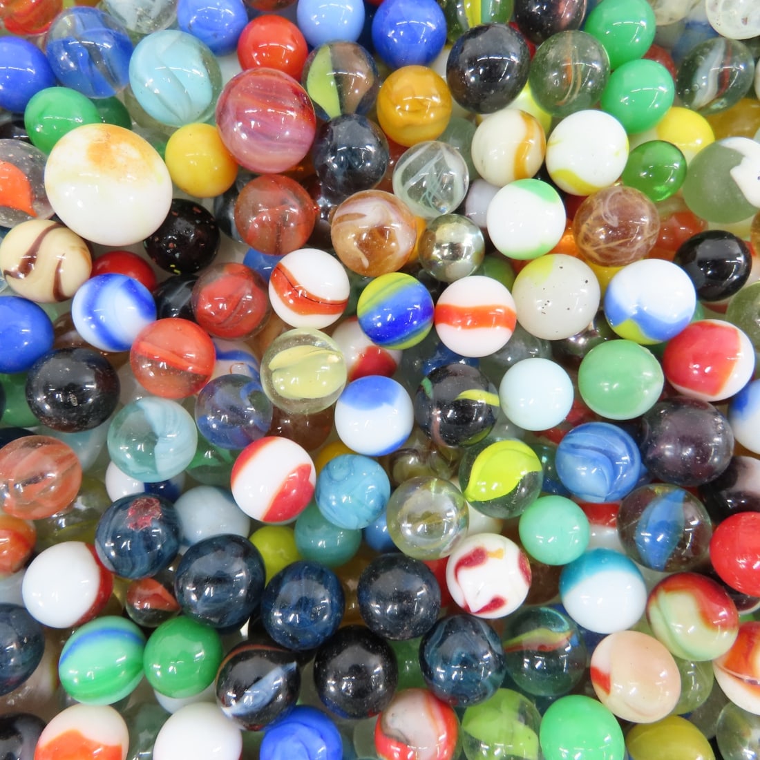 16 Pounds of Vintage & Modern Machine Made Marbles - 7