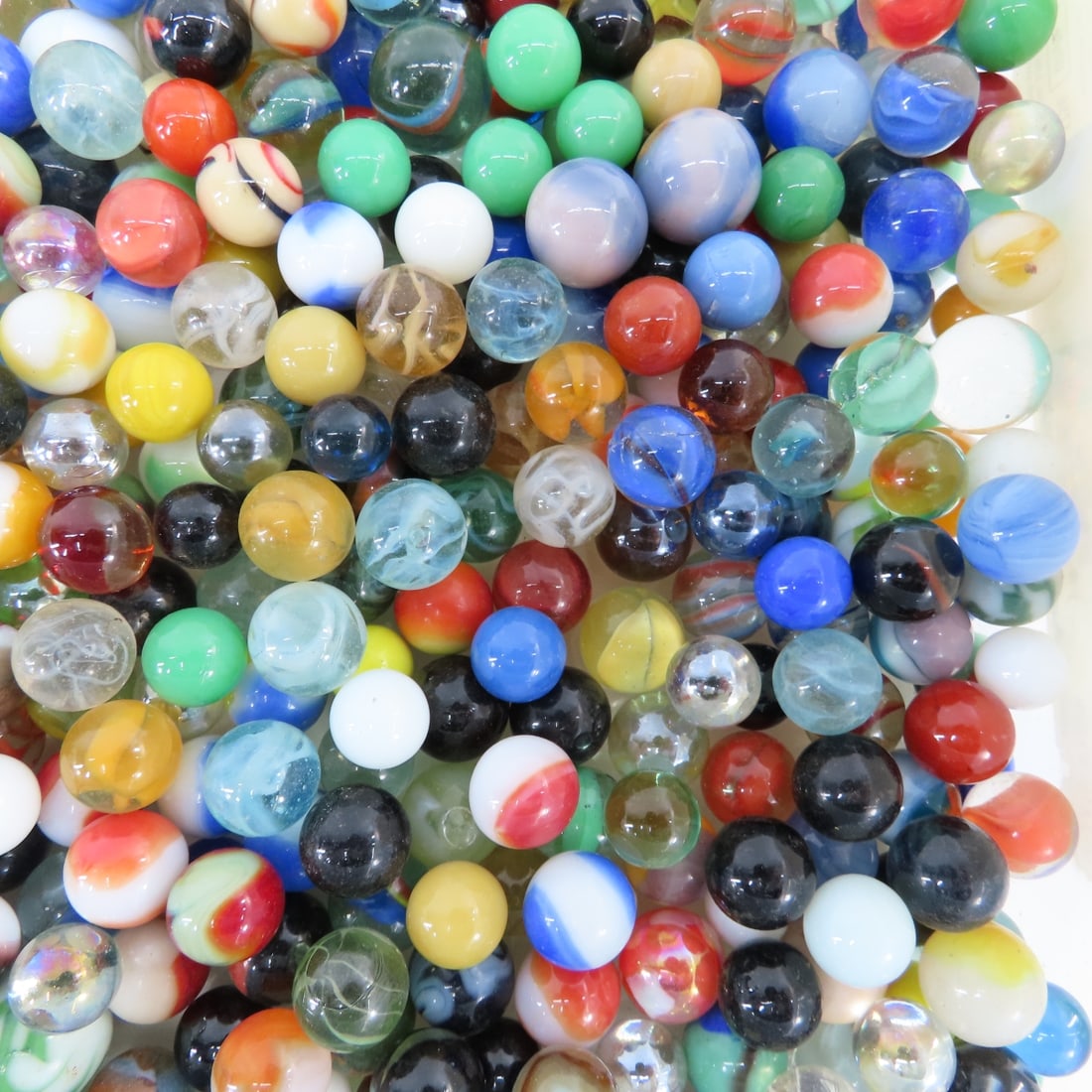 16 Pounds of Vintage & Modern Machine Made Marbles - 9