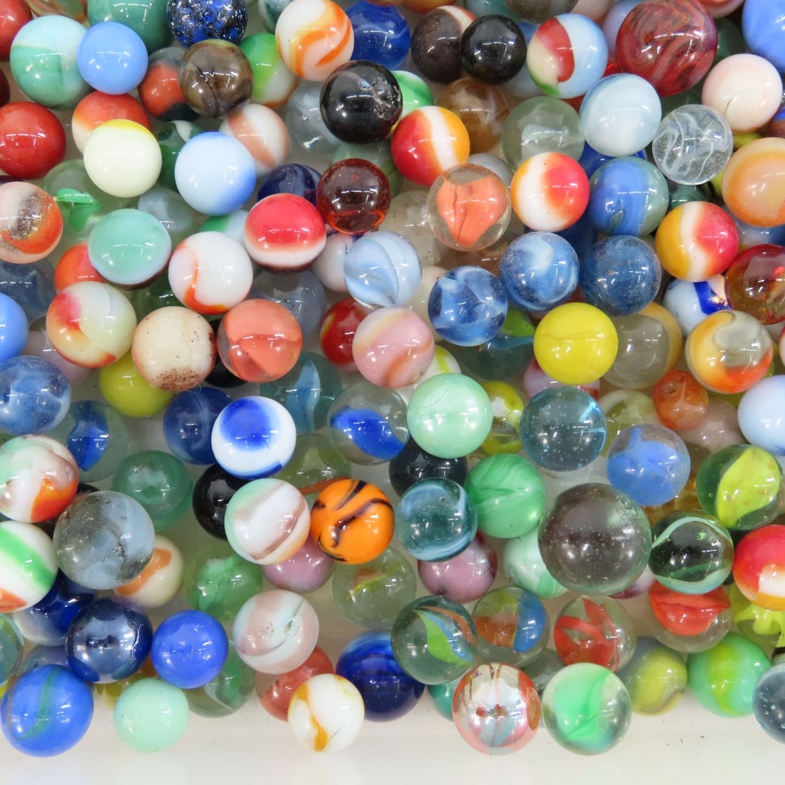 14 Pounds of Vintage & Modern Machine Made Marbles - 11