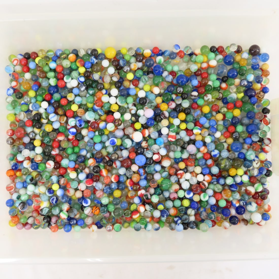 14 Pounds of Vintage & Modern Machine Made Marbles (1 of 18)