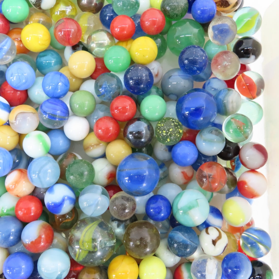 14 Pounds of Vintage & Modern Machine Made Marbles - 9