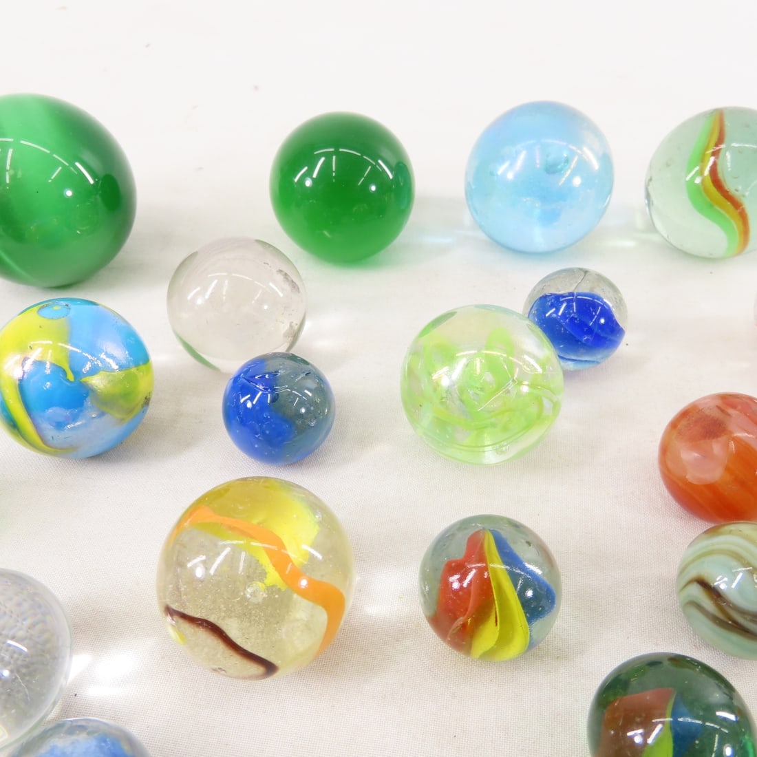4 Handmade Modern Art Marbles with Stand for 3 - 10