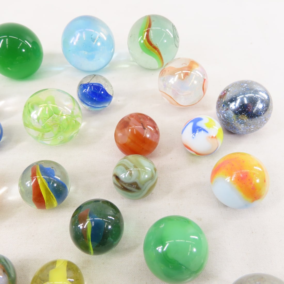 4 Handmade Modern Art Marbles with Stand for 3 - 11