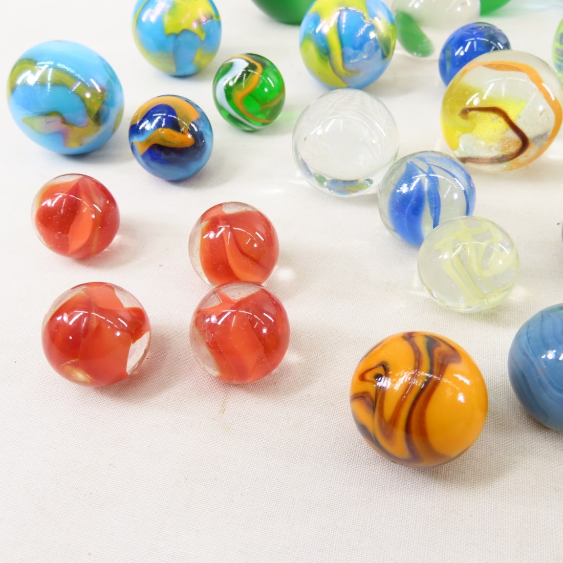 4 Handmade Modern Art Marbles with Stand for 3 - 12