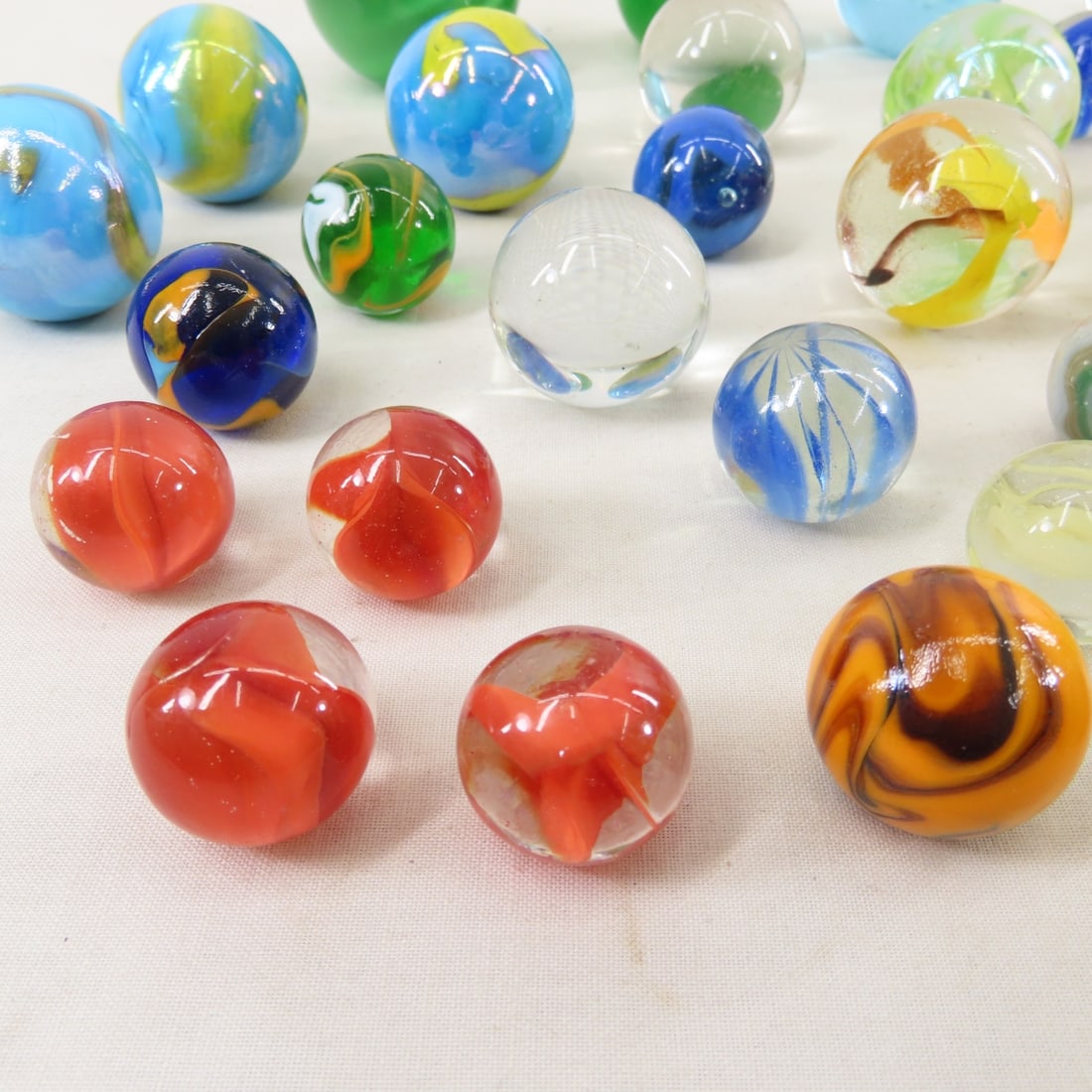 4 Handmade Modern Art Marbles with Stand for 3 - 20