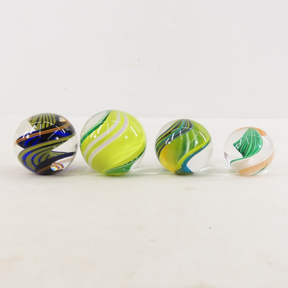 4 Handmade Modern Art Marbles with Stand for 3 - 5