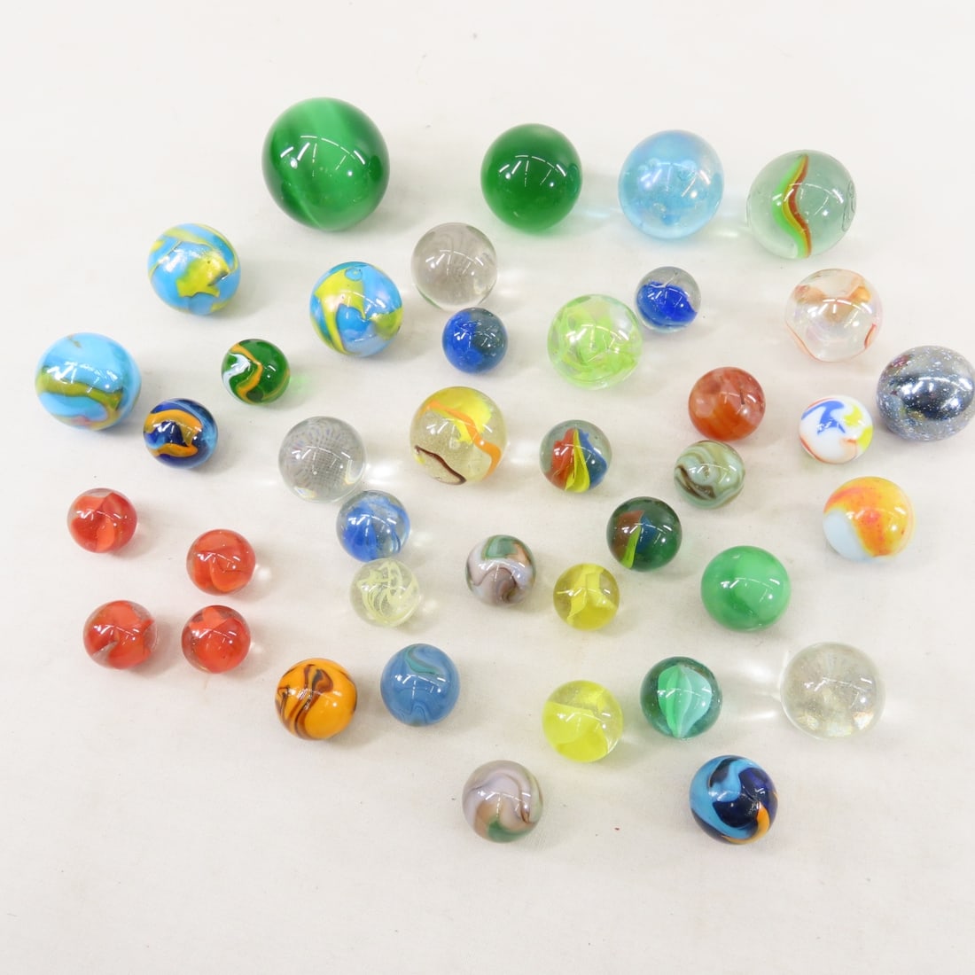4 Handmade Modern Art Marbles with Stand for 3 - 8