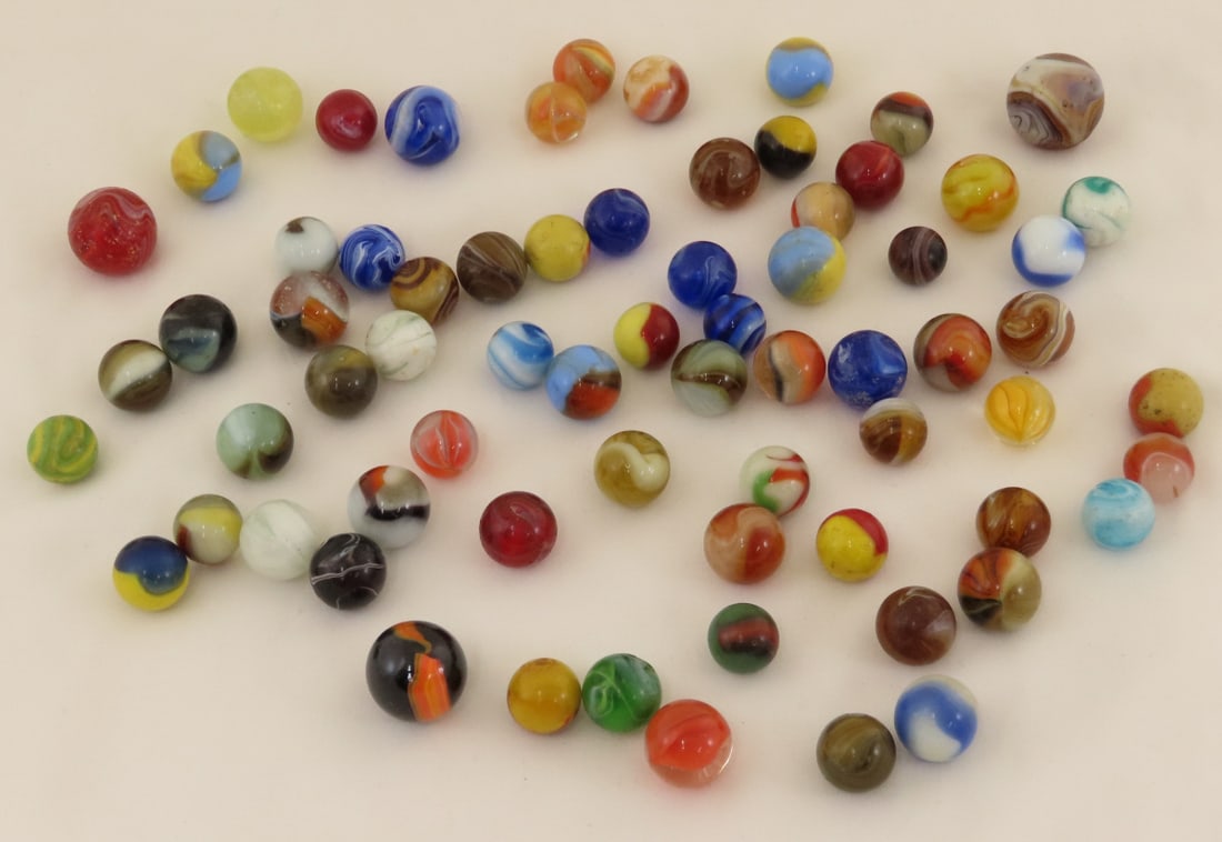 Mixed Vintage Machine Made Marbles (1 of 13)