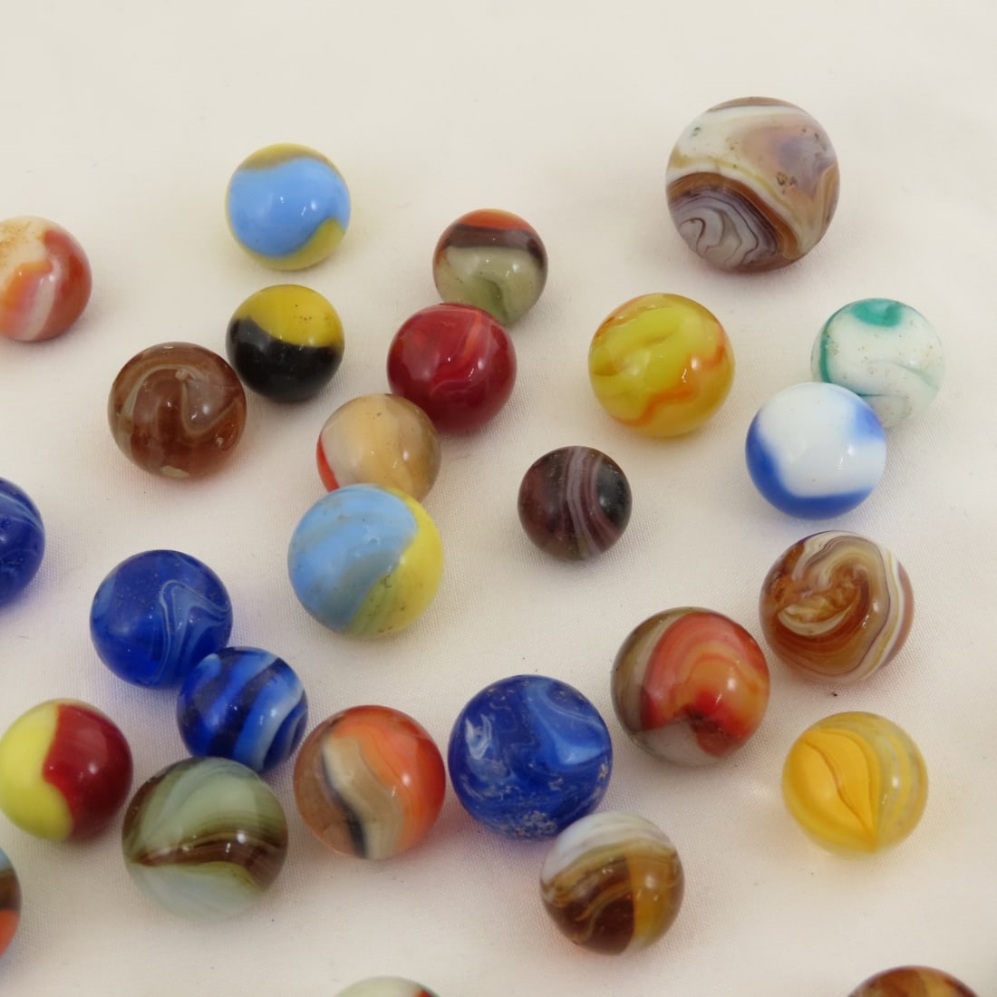 Mixed Vintage Machine Made Marbles - 4