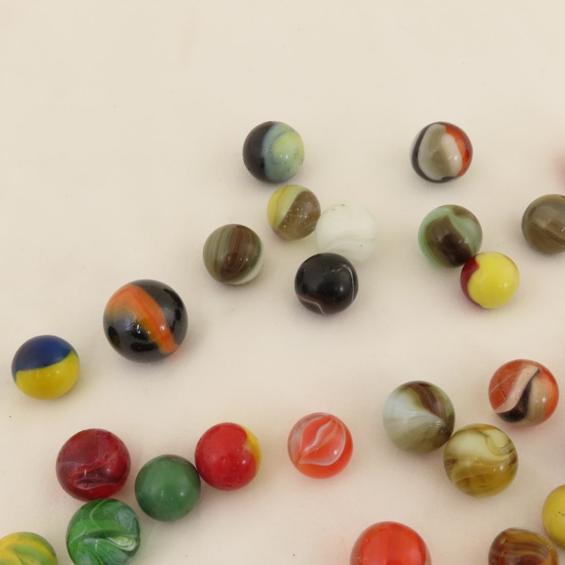 Mixed Vintage Machine Made Marbles - 9
