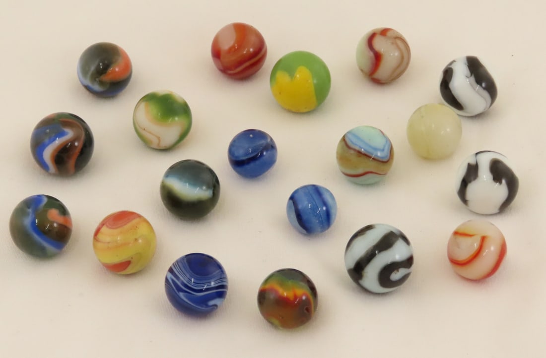 19 Vintage Peltier Marbles (1 of 9)