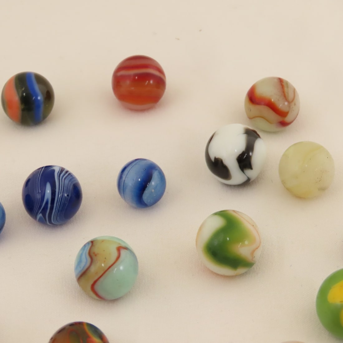 19 Vintage Peltier Marbles - 7
