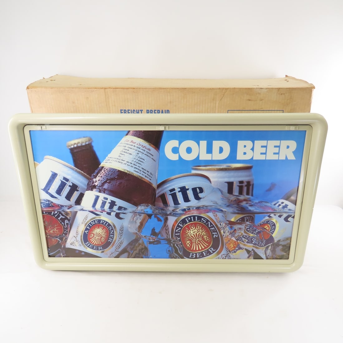 Miller Light 30" Omni Light Up Sign in Box: Miller Light 30" Omni Light Up Sign in Box - LOT SIZE: 33x20x10", 19 LBS All information and photos are intended to be as accurate as possible, but errors are possible. No item may be returned or refu