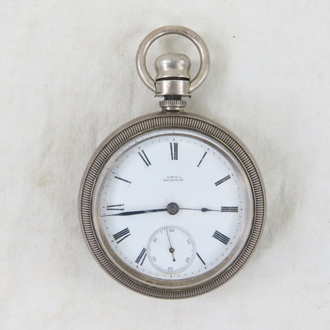 1883 Waltham Wm. Ellery Grade Pocket Watch: 1883 Waltham Wm. Ellery Grade Pocket Watch - 11j, 18s, open face, beveled crystal, lever set, SN# 2113746, Model 1879, in in AW&Co case, LOT SIZE 4x4x4", 1 LB All information and photos are intended t