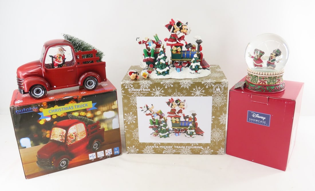 Disney Parks Santa Mickey Train Figure & More (1 of 16)