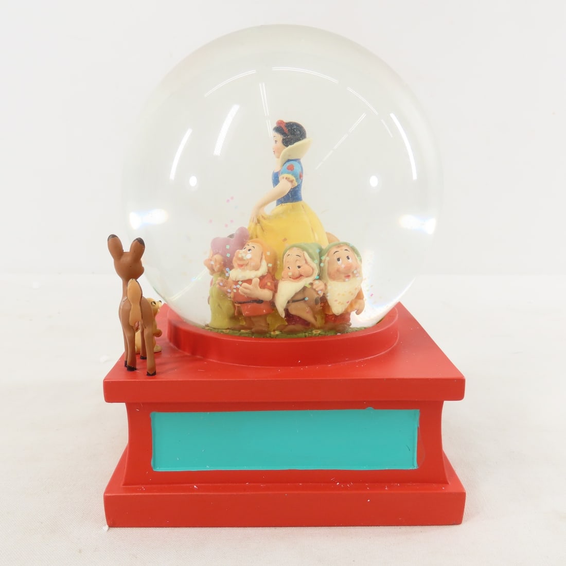 Disney Snow White & The Incredibles Snow Globes - 14