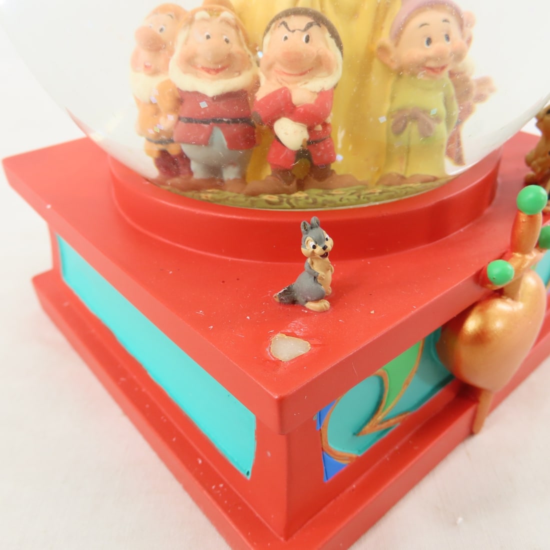 Disney Snow White & The Incredibles Snow Globes - 15