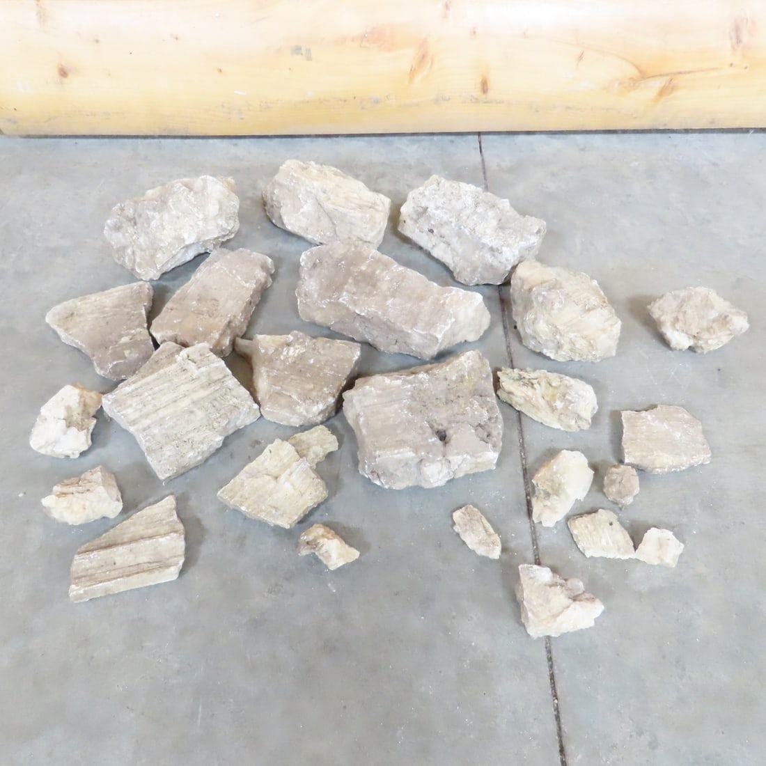 15 lbs of Rock- some Quartz, Calcite & Other: 15 lbs of Rock- some Quartz, Calcite & Other - Lot Size: 10 x 9 x 9", 15 lbs All information and photos are intended to be as accurate as possible, but errors are possible. No item may be returned or