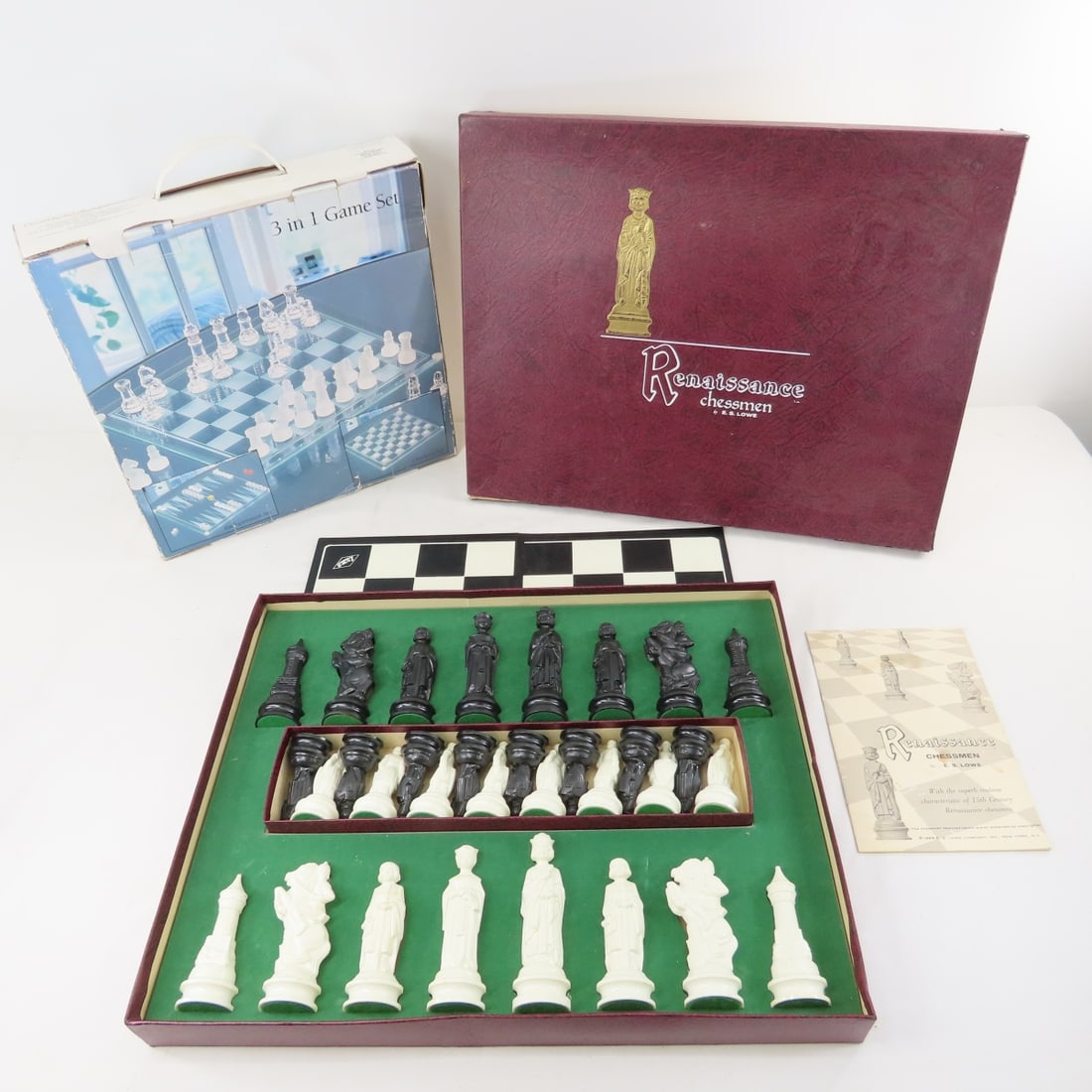 Renaissance Chess Set & 3 in 1 Game Set (1 of 19)